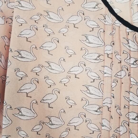 Forever 21 | Light Pink Sheer Top Swans Print - Picture 5 of 6